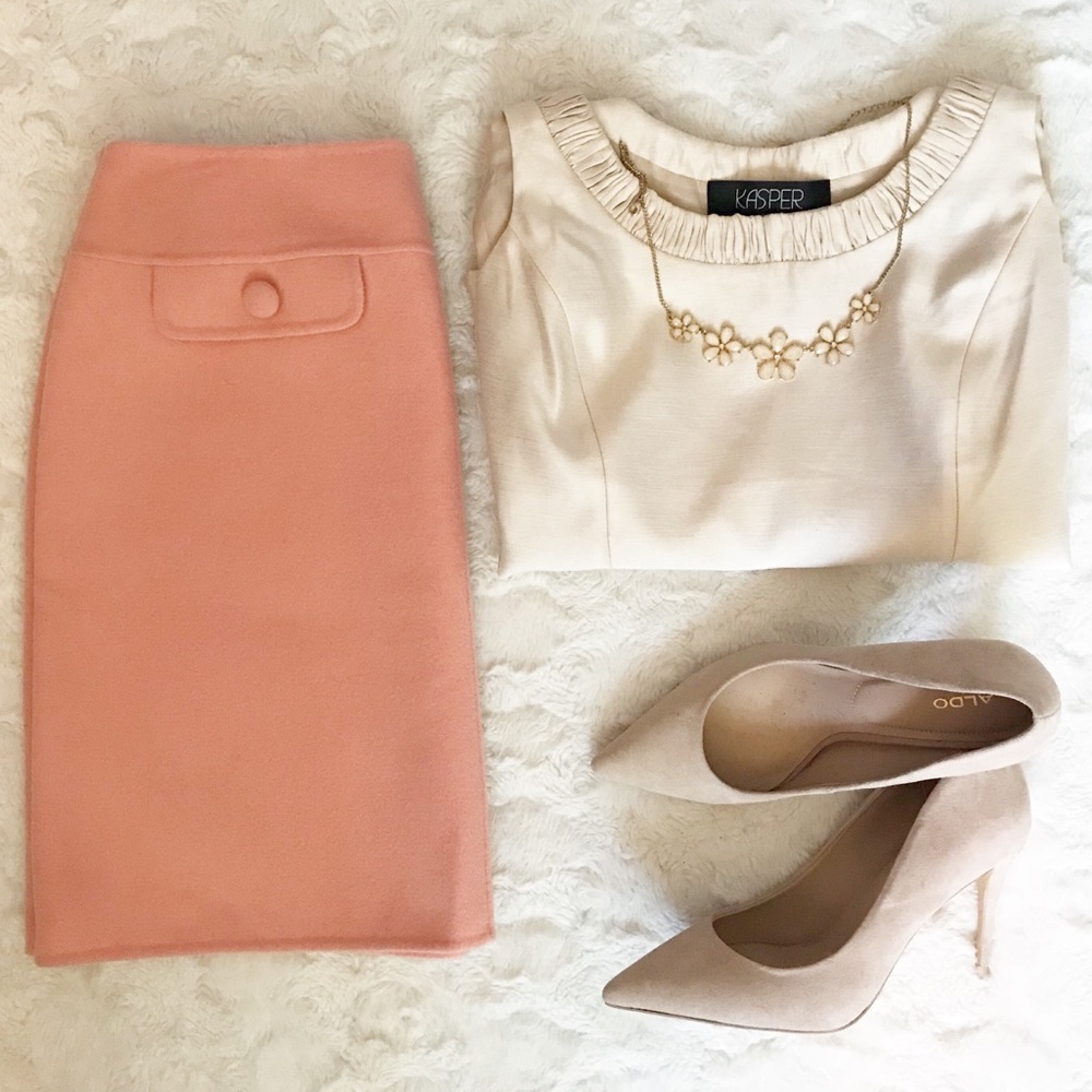 Carole Little pink wool skirt